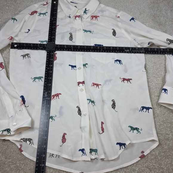 Rails Kathryn Blouse Top White Button Down Cheetah Wild Cats Small EUC - Picture 8 of 10